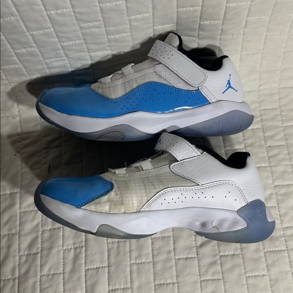 Jordan 11 CMFT University Blue Kids' Blue and White Athletic Shoes 2.5Y - Picture 3 of 8